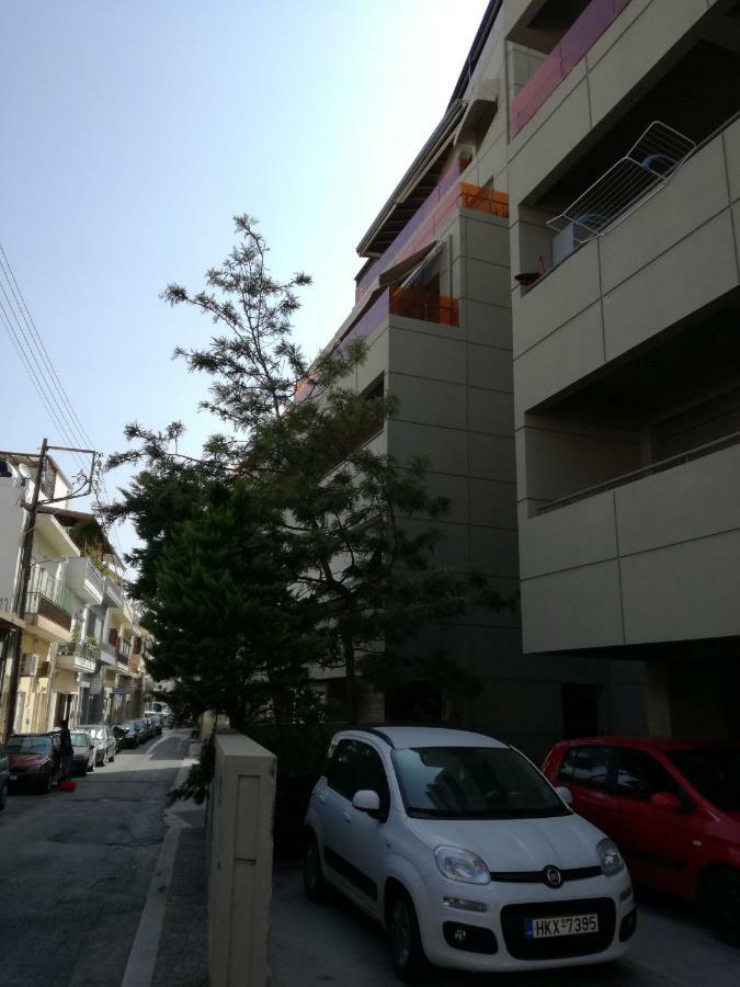 Spacious And Modern Downtown Apartment Kandiye Dış mekan fotoğraf